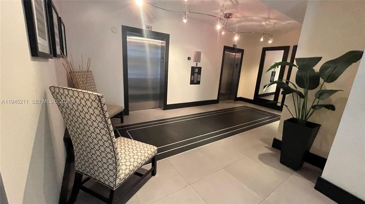 Lofts at Mayfair #303 image #15