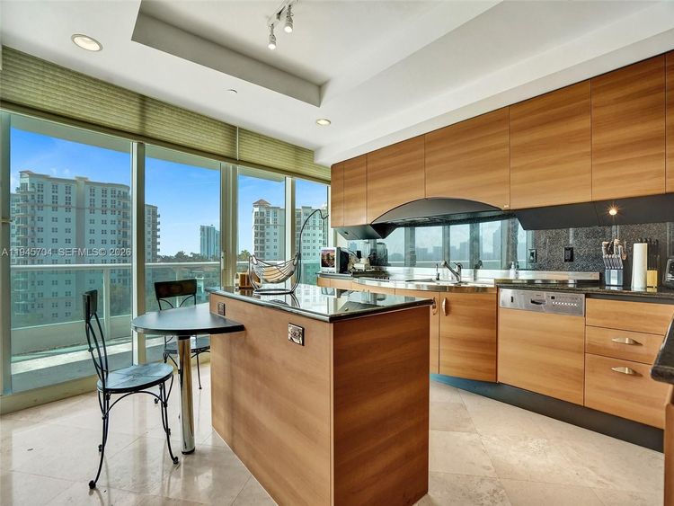 Porto Vita South Tower #901 image #12