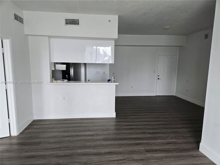 1800 Biscayne Plaza #503 image #10