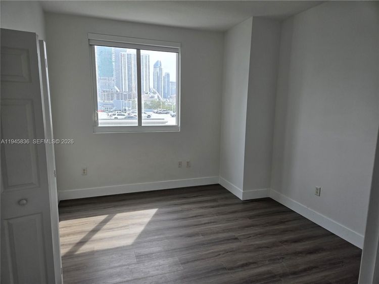 1800 Biscayne Plaza #503 image #11