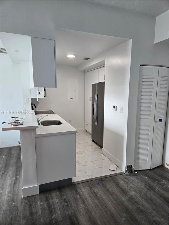 1800 Biscayne Plaza #503 image #8
