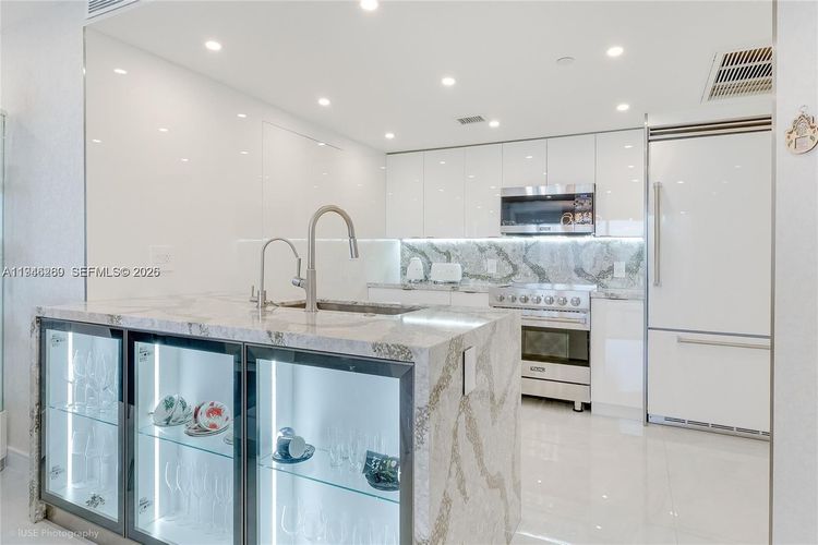 Ocean Four #2409 image #10