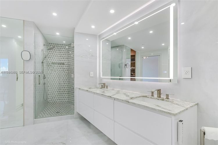 Ocean Four #2409 image #13