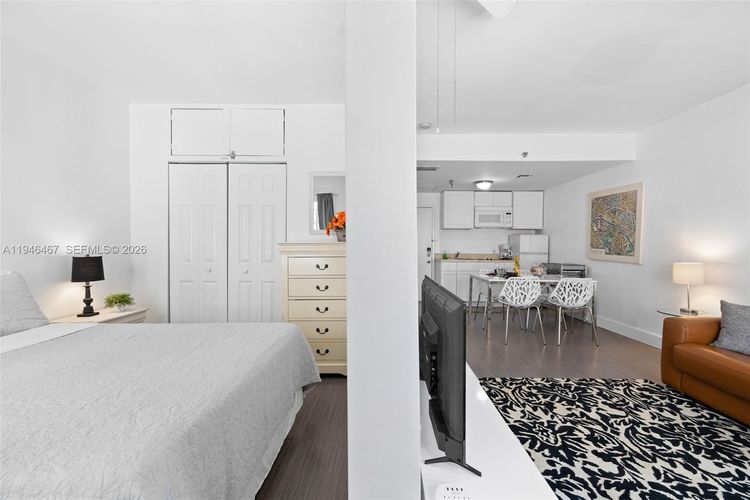 Barbizon Beach Club #108 image #18