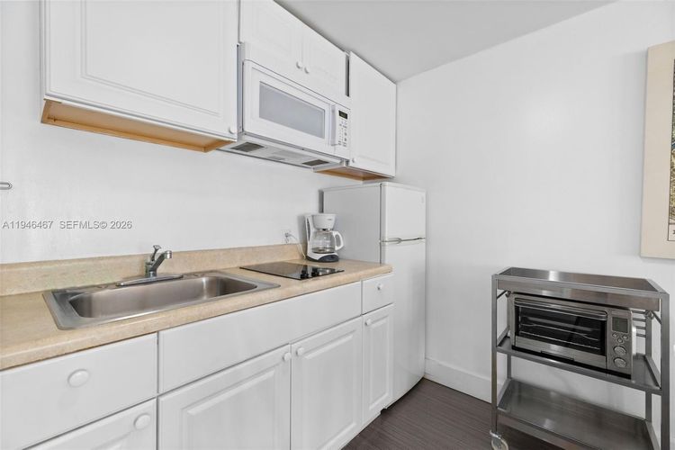 Barbizon Beach Club #108 image #8