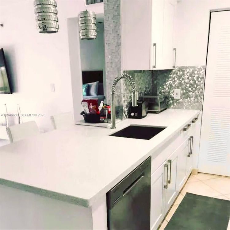 The Yacht Club at Aventura #5605 image #10