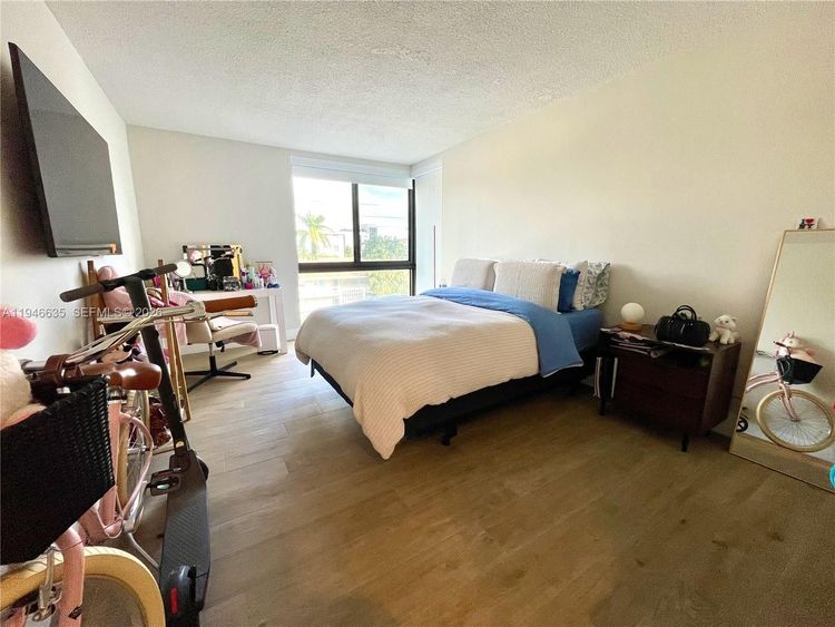 Guildford #404 image #15