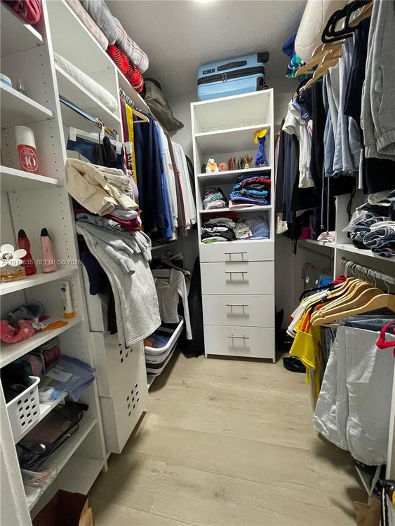 Guildford #404 image #18