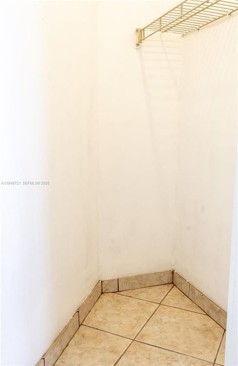 Sea Air Towers #1116 image #11