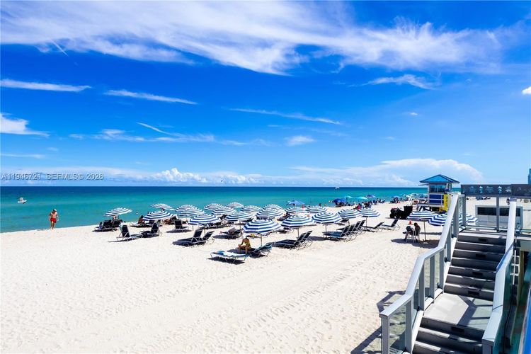 Sea Air Towers #1116 image #18