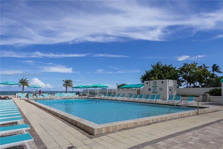 Sea Air Towers #1116 image #20