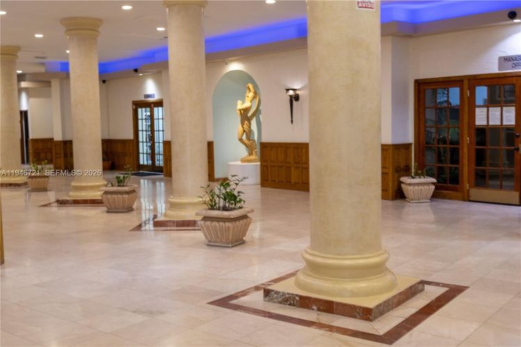 Sea Air Towers #1116 image #23