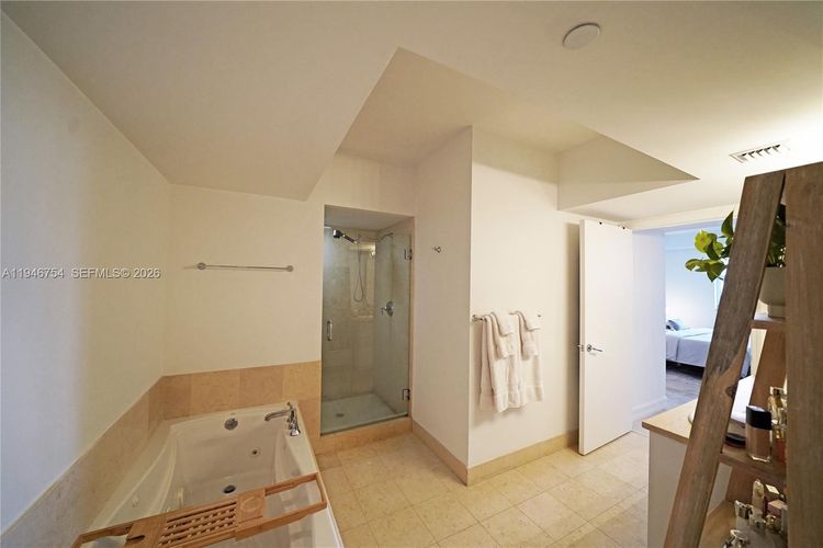 Turnberry Village #1014 image #12