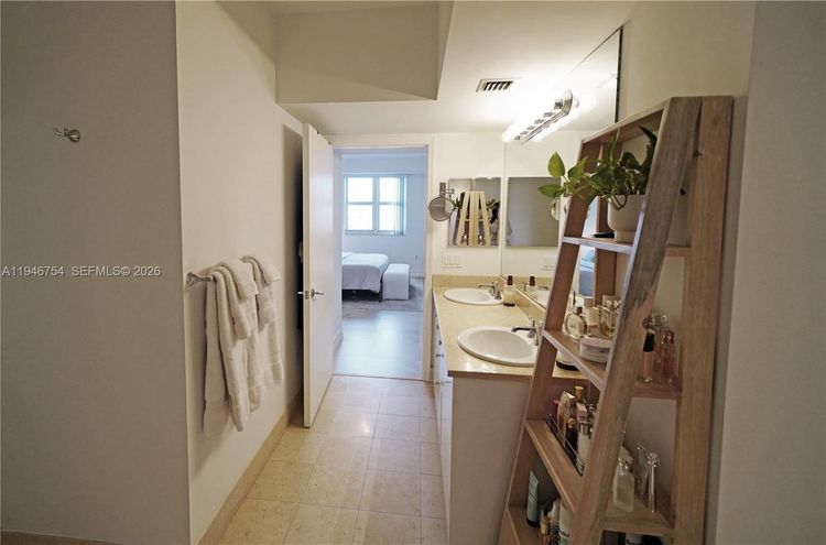 Turnberry Village #1014 image #13