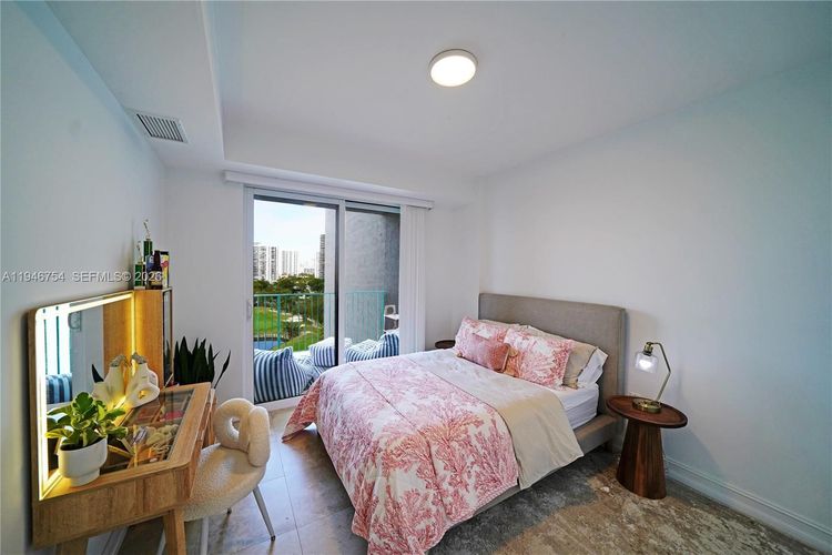 Turnberry Village #1014 image #14