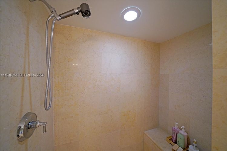 Turnberry Village #1014 image #17