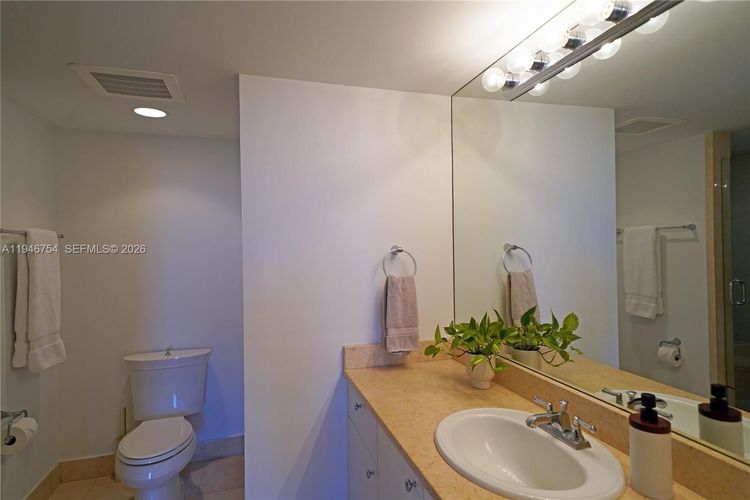 Turnberry Village #1014 image #18