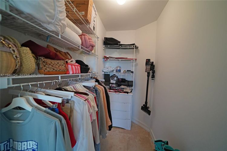 Turnberry Village #1014 image #19