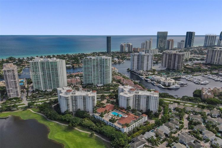 Turnberry Village #1014 image #21