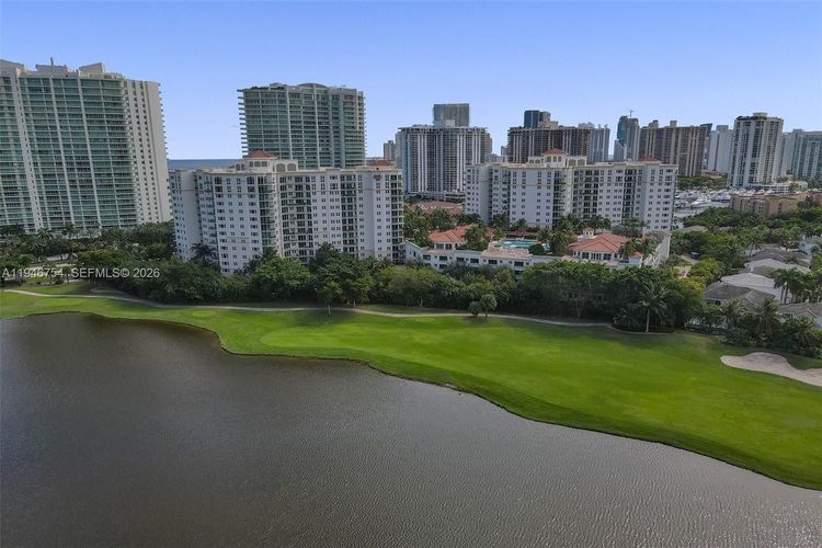 Turnberry Village #1014 image #24