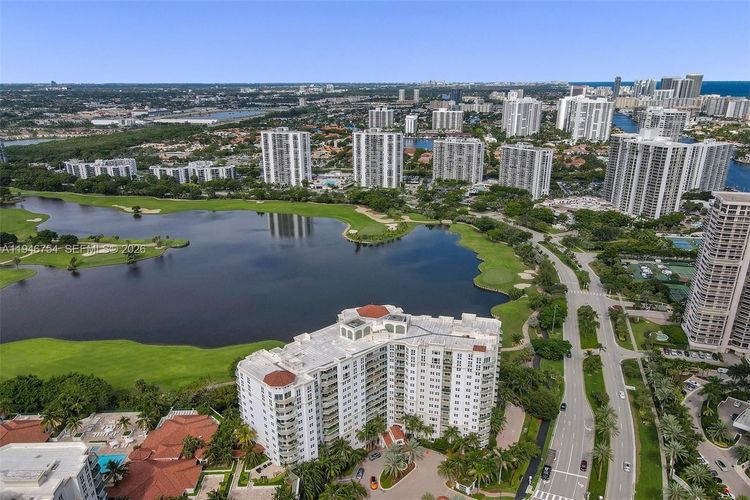 Turnberry Village #1014 image #25