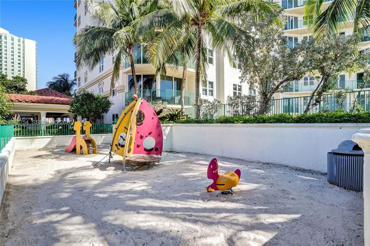 Turnberry Village #1014 image #49