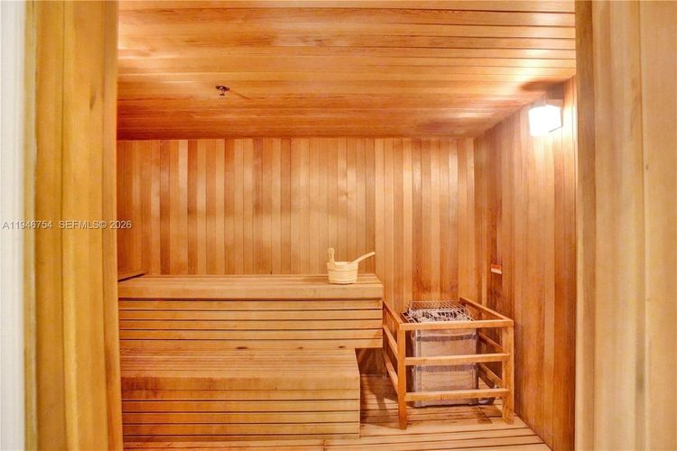 Turnberry Village #1014 image #53