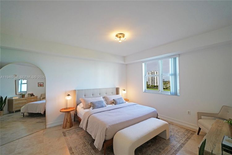 Turnberry Village #1014 image #9