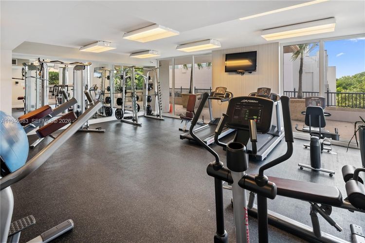 One Village Place #406 image #11