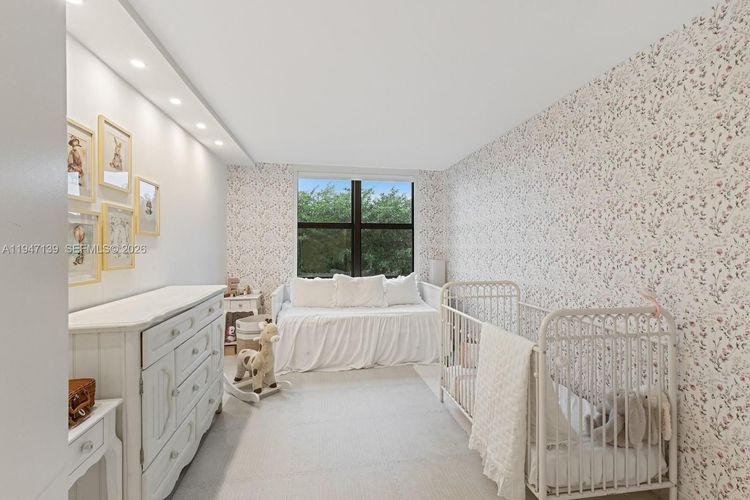 Towers of Key Biscayne #E201 image #18