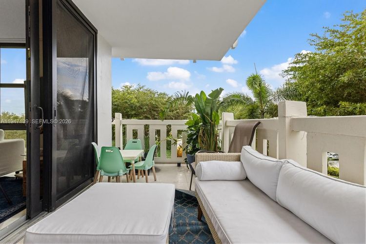 Towers of Key Biscayne #E201 image #21