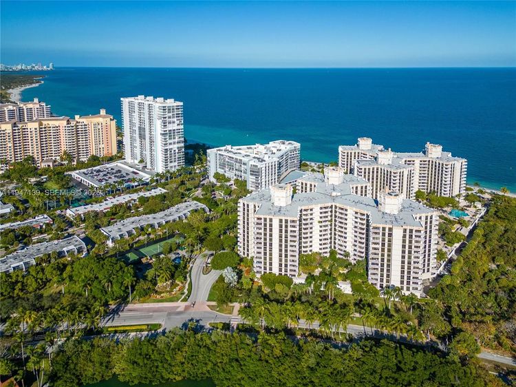 Towers of Key Biscayne #E201 image #42