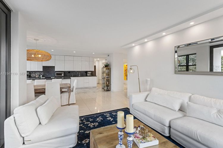 Towers of Key Biscayne #E201 image #7