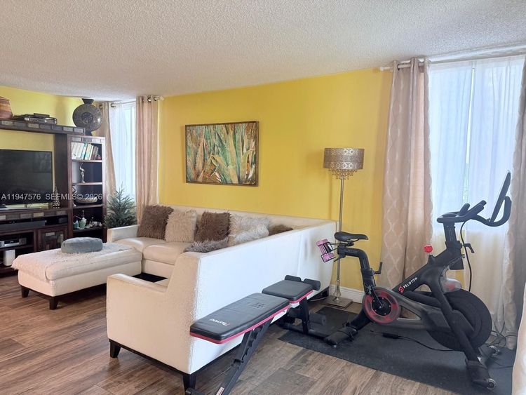 Madison Downtown #E-609 image #15