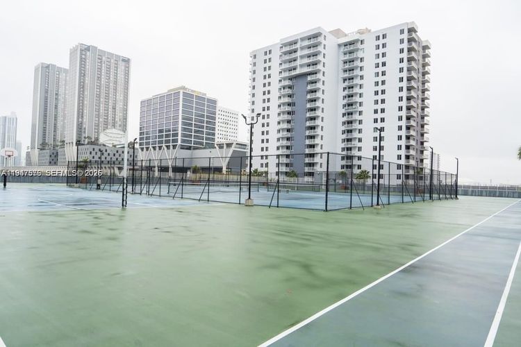 Madison Downtown #E-609 image #24