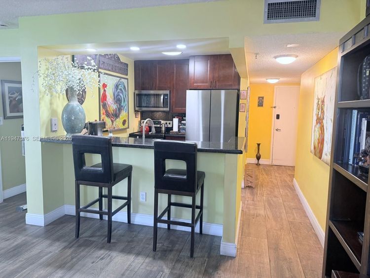 Madison Downtown #E-609 image #29