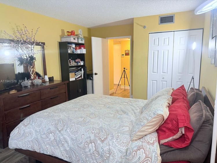 Madison Downtown #E-609 image #42