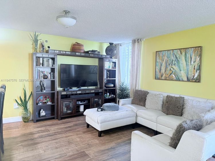 Madison Downtown #E-609 image #44