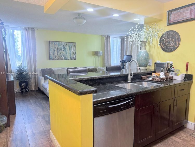 Madison Downtown #E-609 image #45