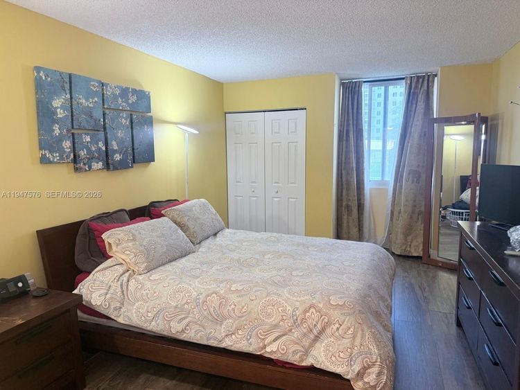 Madison Downtown #E-609 image #9