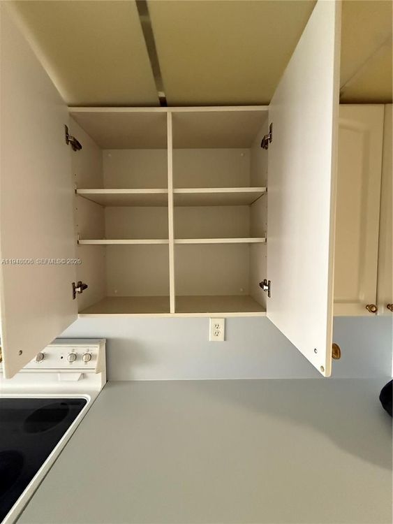 Winston Towers #2110 image #18