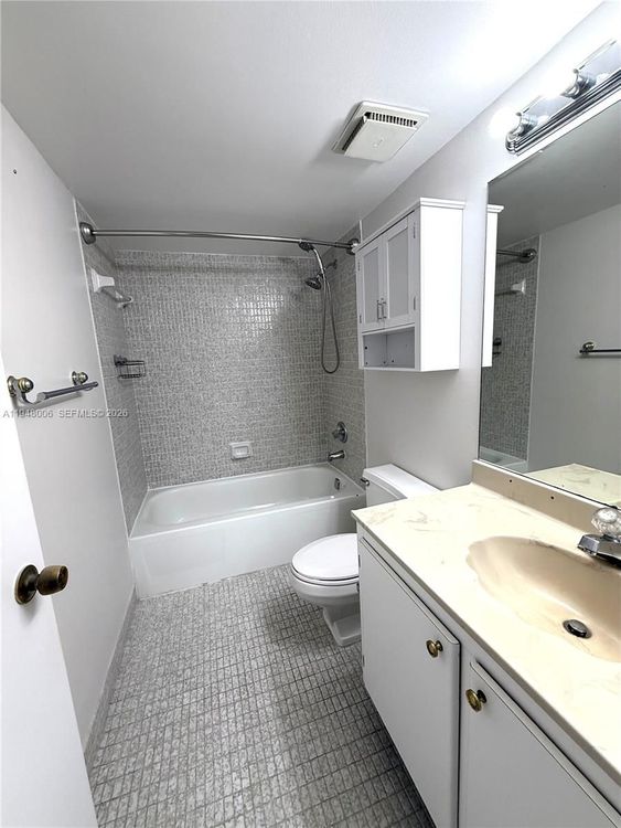 Winston Towers #2110 image #28