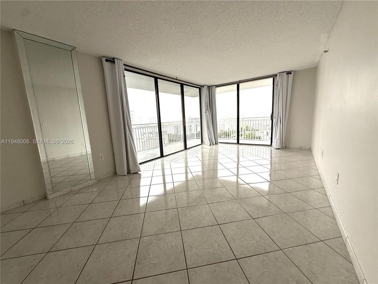 Winston Towers #2110 image #32