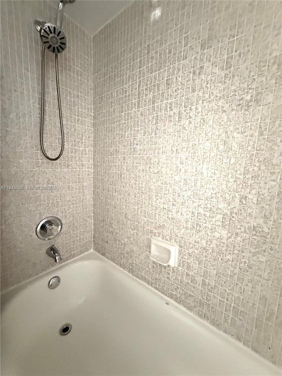 Winston Towers #2110 image #37