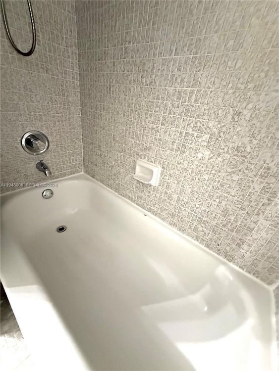 Winston Towers #2110 image #38