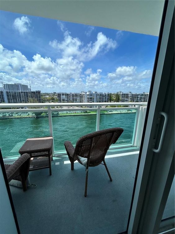 The Residences On Hollywood Beach #904 image #14