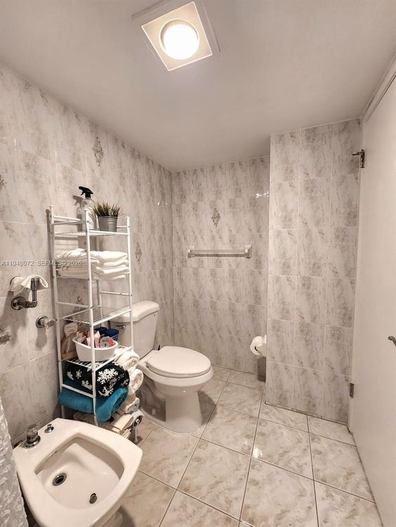 Winston Towers #1217 image #21