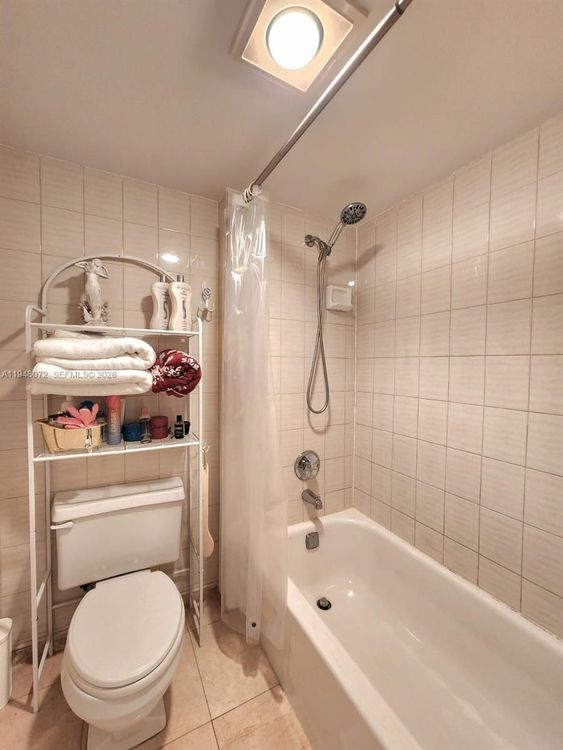 Winston Towers #1217 image #31