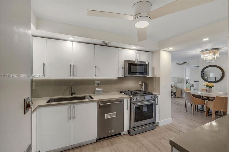 Parker Plaza Estates #410 image #28