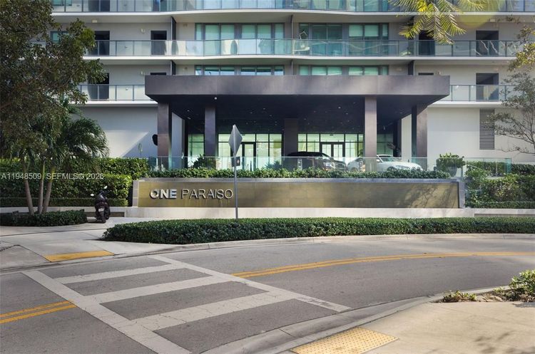 One Paraiso #1902 image #15